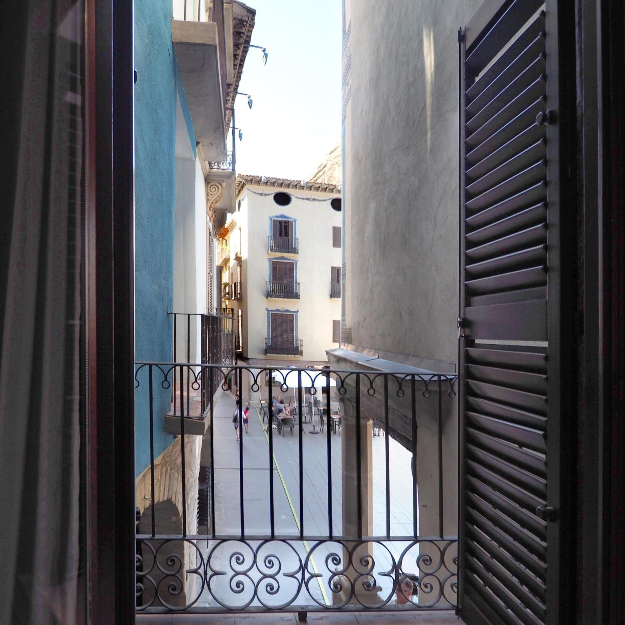 Apartamentos Angelus Plaza Mayor De グラウス エクステリア 写真