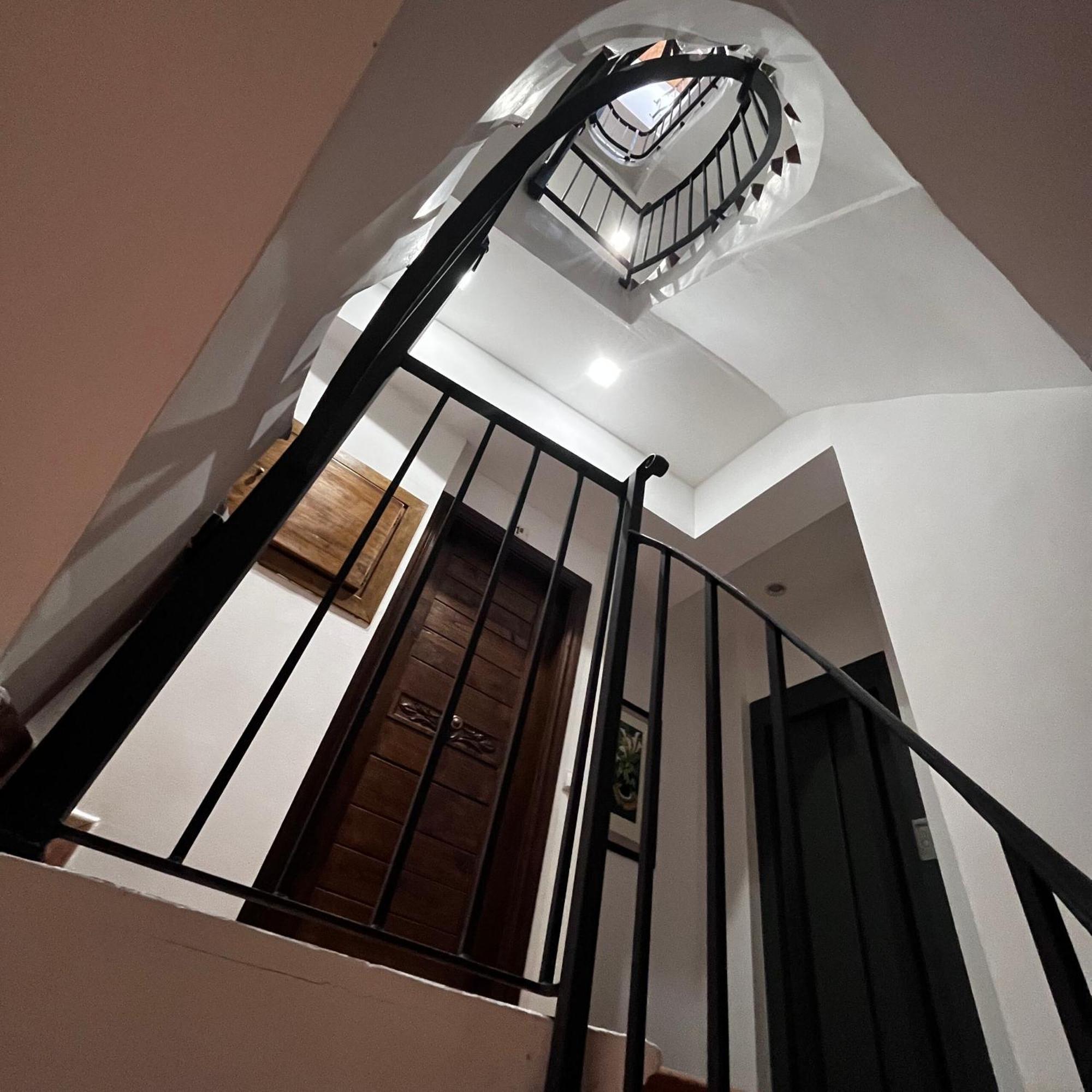 Apartamentos Angelus Plaza Mayor De グラウス エクステリア 写真